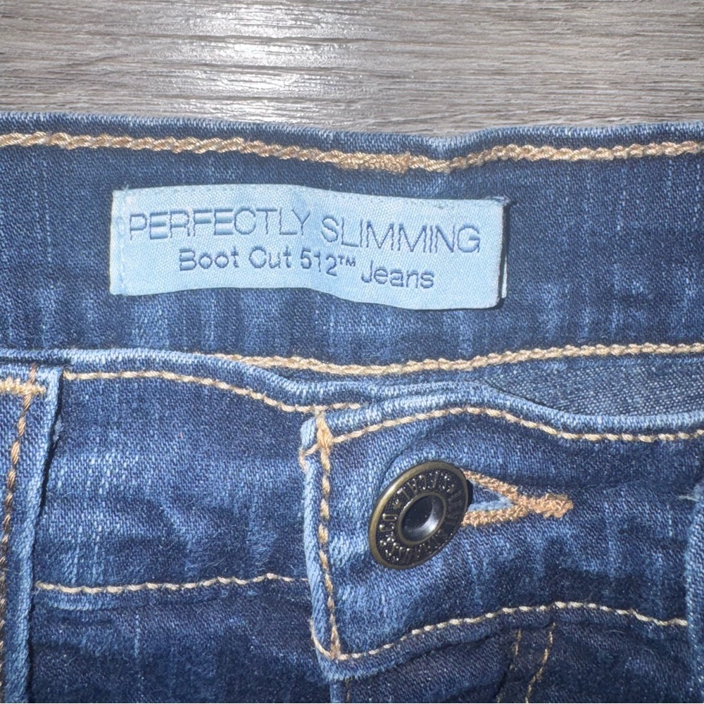 Levi's Women's Perfectly Slimming 512 Bootcut Jeans Dark Wash 27x27 Midrise - Picture 5 of 10